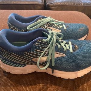 Brooks Adrenaline GTS 19
